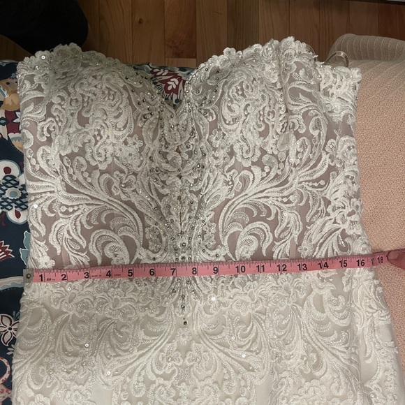 Maggie Sottero Alistaire Wedding Gown Dress - Picture 6 of 10